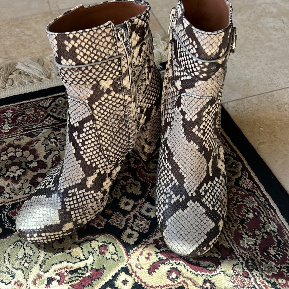 Amazing Coach python skin booties 👌🔥🔥🔥 - Picture 9 of 15